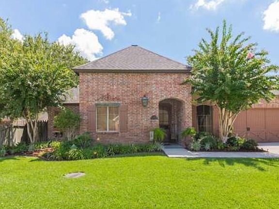2nd image of 413 Breemen Cir