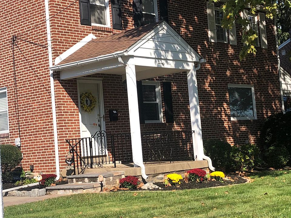 Front porch and entrance