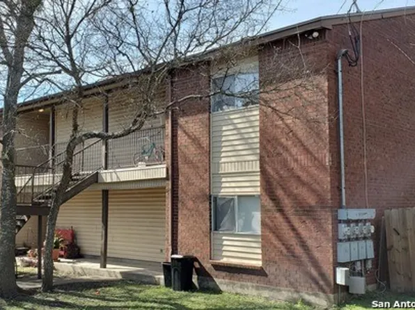 538 Dukeway Dr, Universal City, TX