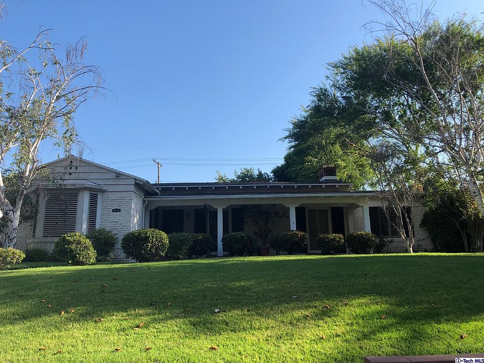 1st image of 2325 E Glenoaks Blvd