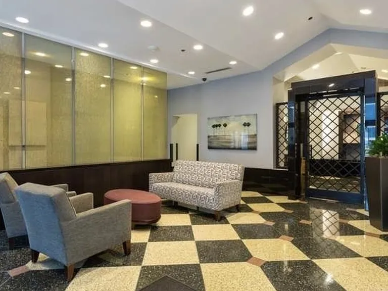 111 W Maple St #2407 — Photo 22