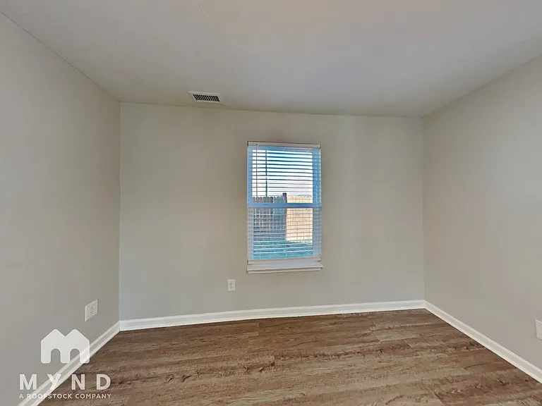 2895 Beethoven Ave — Photo 6