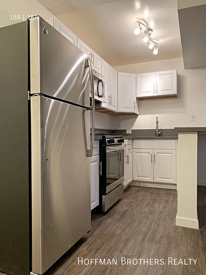 Building Photo - 933 Wilcox Ave #1