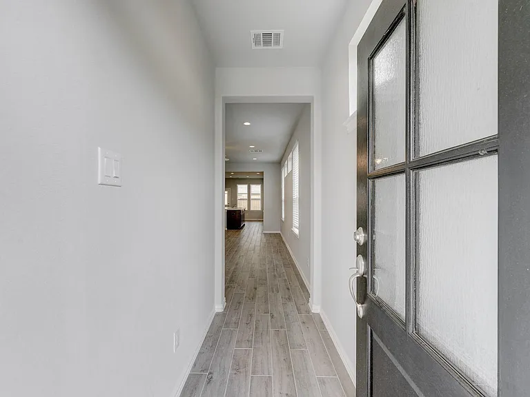 1229 Red Hills Dr — Photo 4