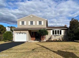 18 Wolfpack Rd, Hamilton, NJ 08619