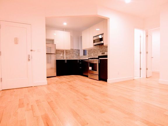 3rd image of 24 Charles St APT 3