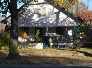 1301 N 9th St, Salina, KS 67401