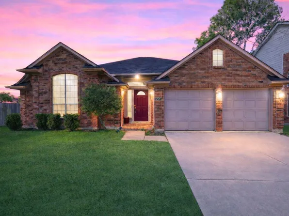 16042 Brittany Knoll Dr, Houston, TX 77095