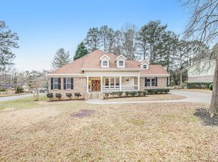 136 Lafayette Dr, Fayetteville, GA 30214