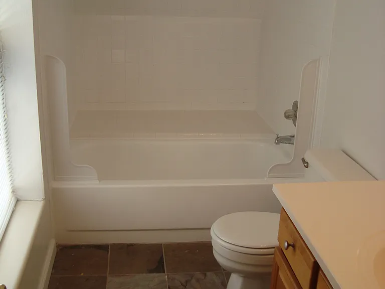 4390 McPherson Ave — Photo 20