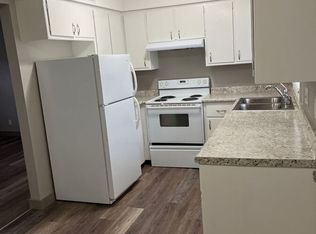 303 E 16th St N APT 3, Newton, IA 50208