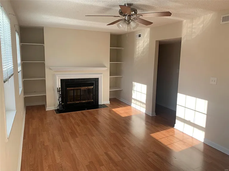9139 Wrenwood Ln #9139 — Photo 3