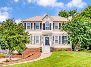 939 Huntington Run Ln, Kernersville, NC 27284