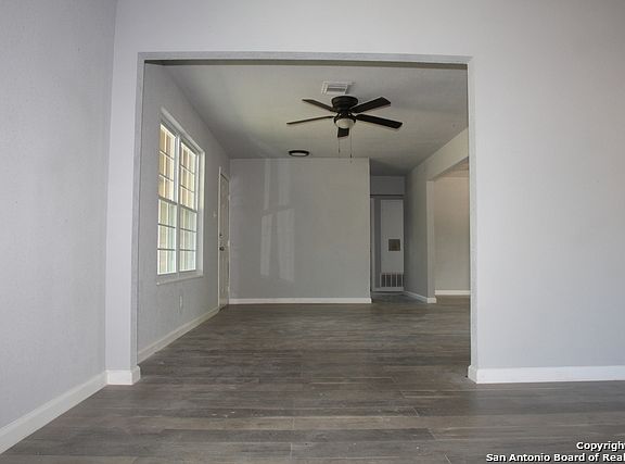 5th image of 211 Stardust Dr
