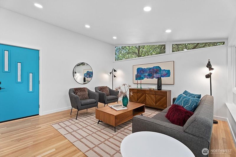 5th image of 8009 28th Avenue NE
