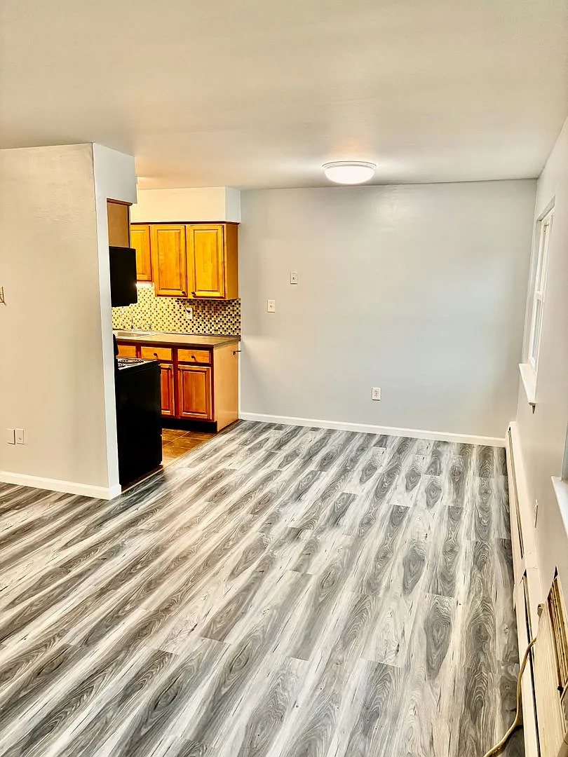 1 bedroom Condo for Rent — Photo 4