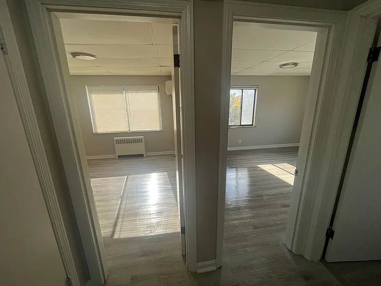 Newly Upgraded Apartments -The Courtyard at Park Hills, Minutes from Downtown — Photo 36