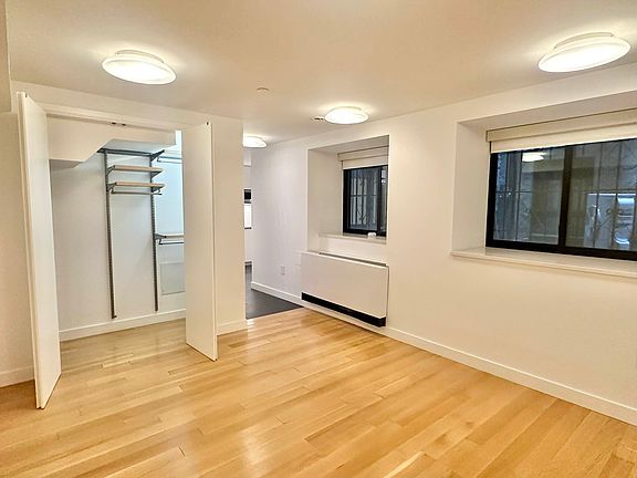 4th image of 341 W 11th St APT Bc