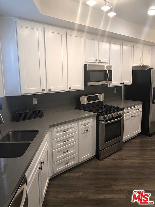1st image of 818 6th St Unit 301