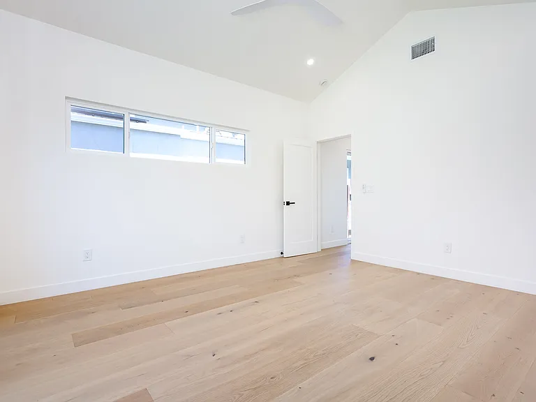 4422 Cherokee Ave #4422 — Photo 11