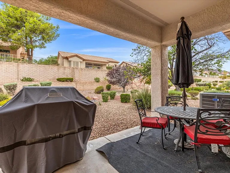 2705 Valley Downs Dr — Photo 22