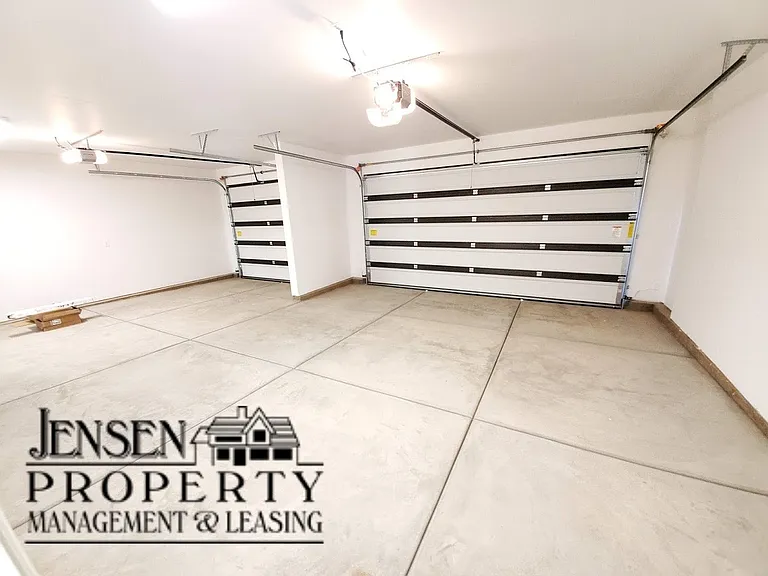 3294 E Tanoak Dr — Photo 24