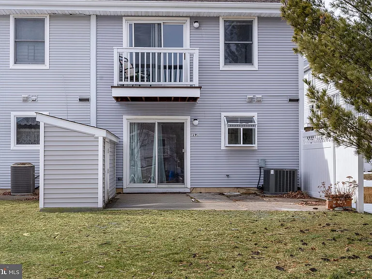 191 Jonathan Dayton Ct — Photo 20