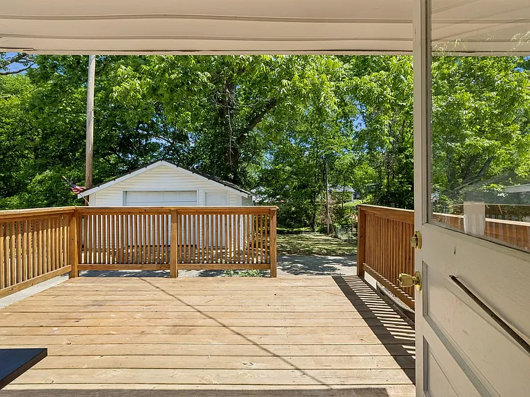 821 Greenwood Ave — Photo 27