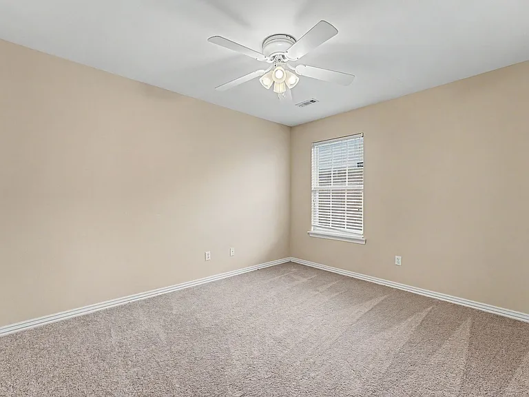 3801 SW Carriageway Ave — Photo 17
