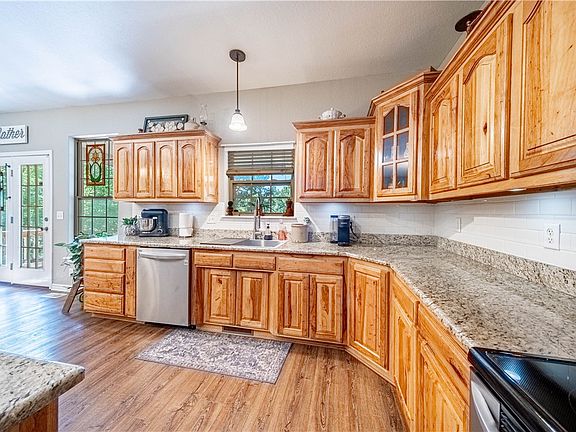 3rd image of 39 Clevelys Ln