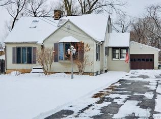 7349 Thompson Rd, North Syracuse, NY 13212