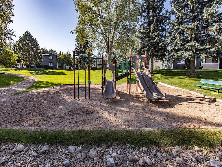 Westward Heights — Photo 21