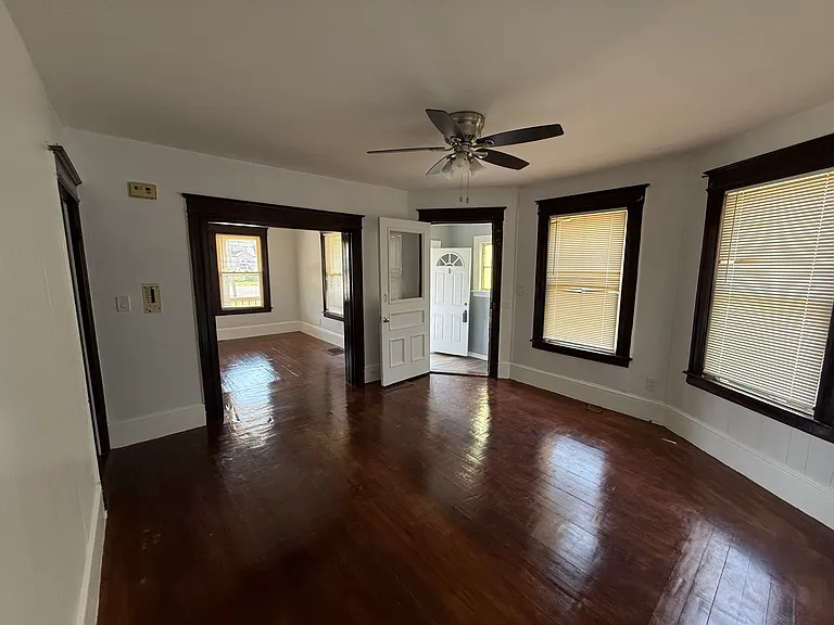 694 Enfield St #694 — Photo 7