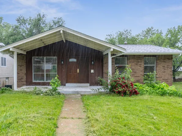 2574 Robley Dr, Saint Louis, MO 63136