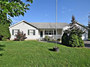 176 Sunup Trl, Riverhead, NY 11901