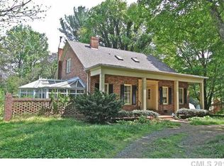 1204 N Main St, Mount Holly, NC 28120