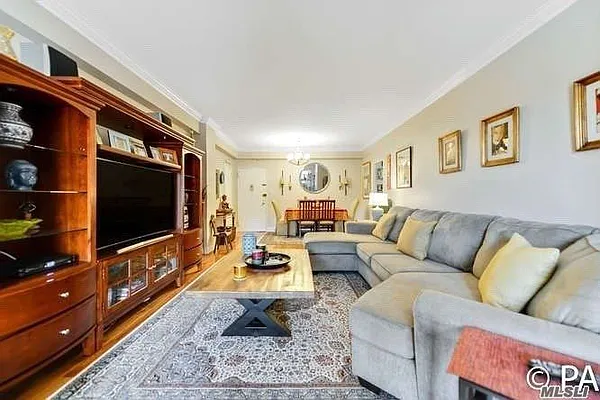 Sold by Benjamin Realty Since 1980 | media 6