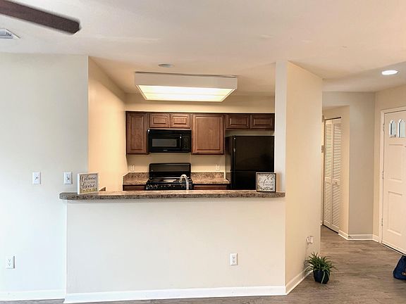 4th image of 210 S Habana Ave APT B