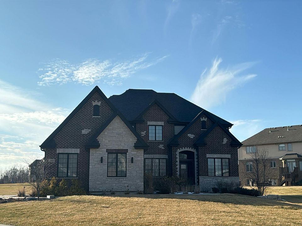 1st image of 22650 Oakfield Dr