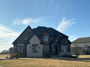 22650 Oakfield Dr, Frankfort, IL