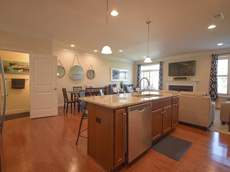 21605 Cordova Pl #C72 — Photo 3