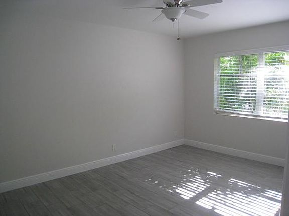 2nd image of 210 Beverly Dr #B