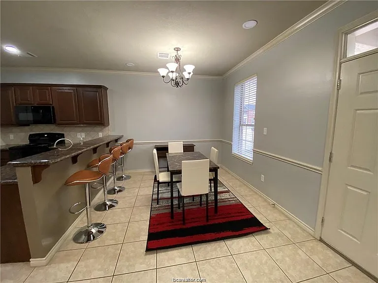 212 Forest Dr — Photo 5