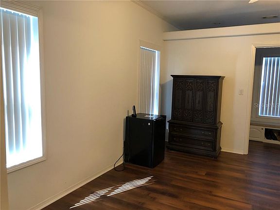 4th image of 12039 Kirtland Ave