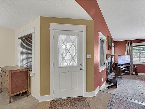 3rd image of 13866 Belvin Ct
