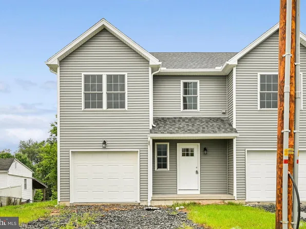 1342 Seneca St, Pottsville, PA 17901