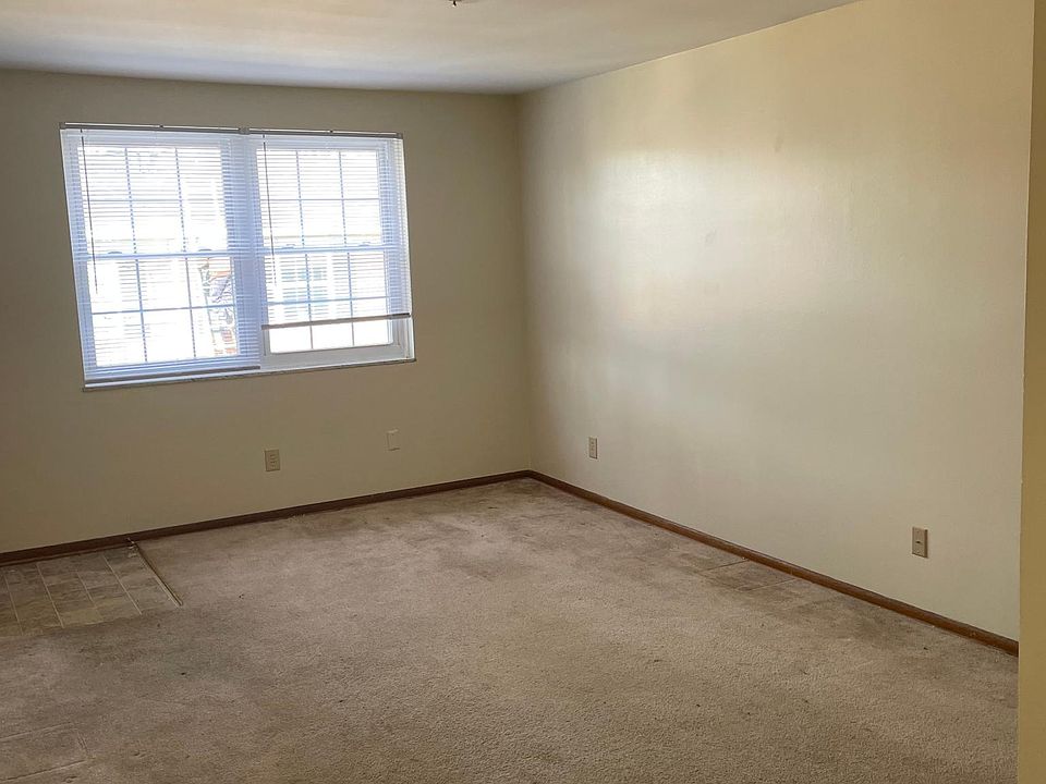 1st image of 99 Georgetown Dr APT D