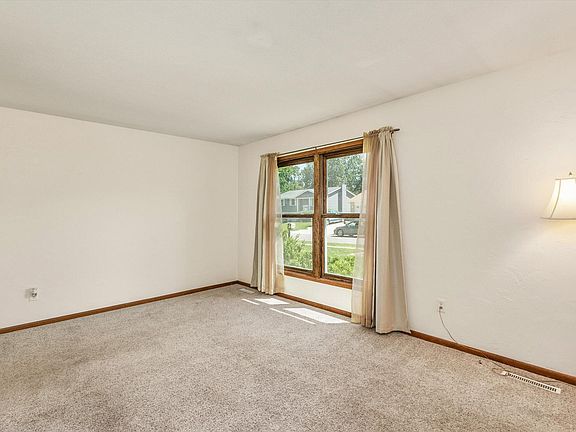 4th image of 5301 Merced St