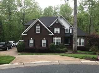 393 Killian Ct, Matthews, NC 28104