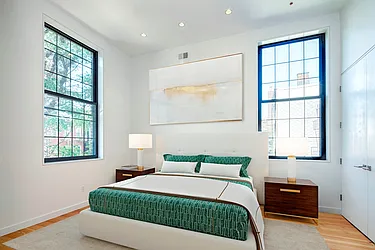 Rented by BARNES New York